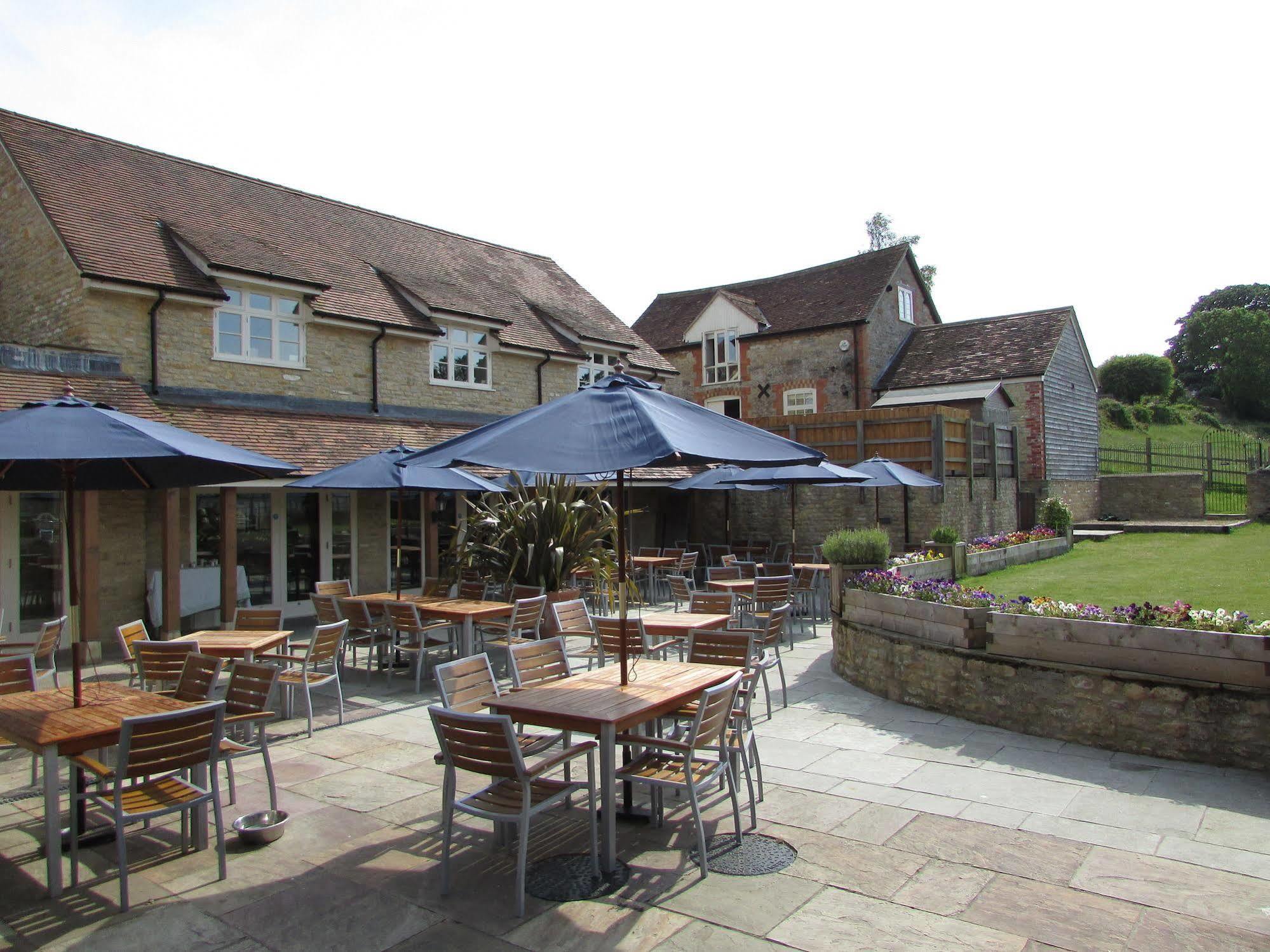 The Kings Arms Hotel Stowel Exterior foto